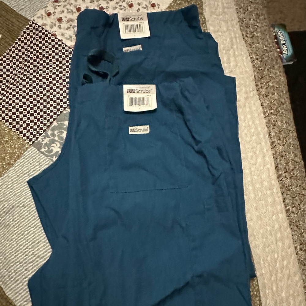 Two pairs Uniform Advantage Scrub Pants Size Large New